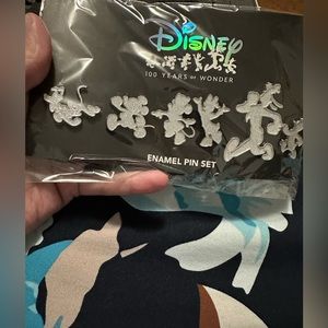 COPY - Mickey Mouse pins